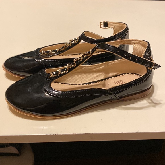 Black Zara MaryJane Tstrap shoes - Picture 3 of 3